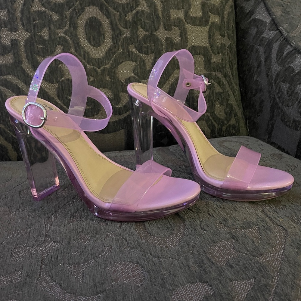 Gianni Bini 2-Koool Lucite Heel SIZE 7.5M